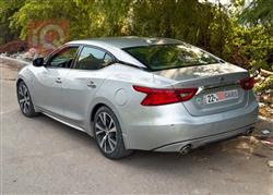 نيسان ماكسيما